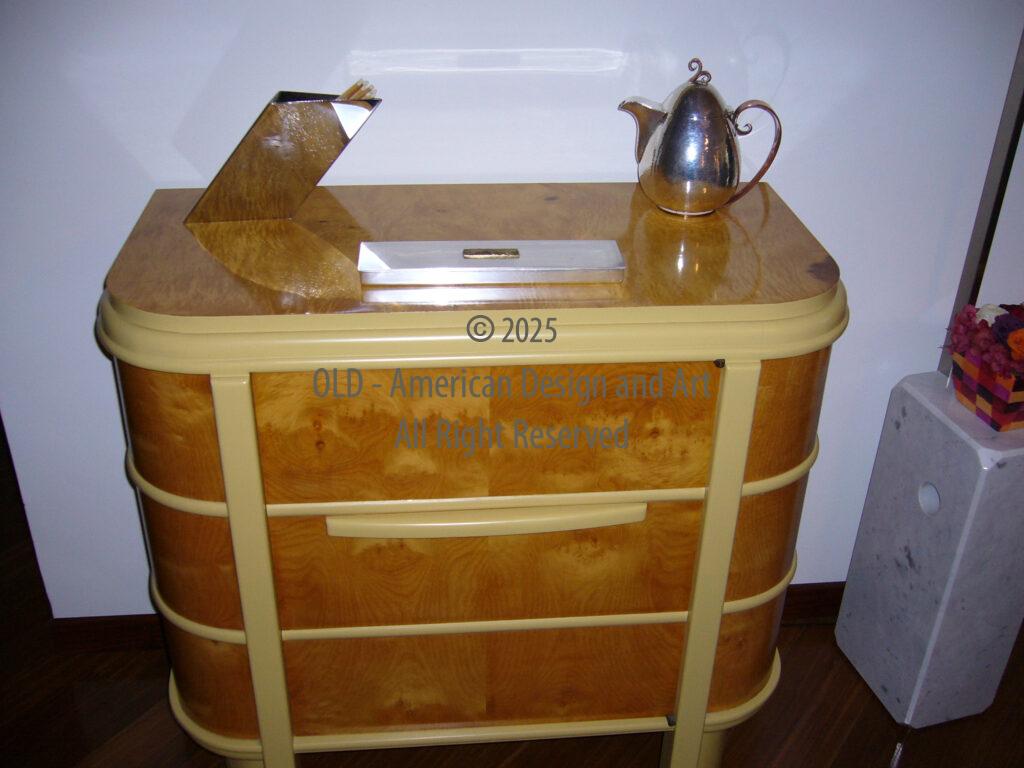 Sideboard di Donal Deskey ,prodotto da Hasting Table Co. U.S.A. 1935