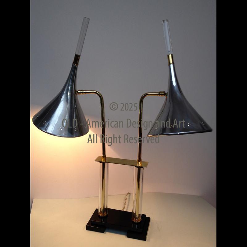 Lampada da tavolo in lacca nera, alluminio ,vetro e lucite , U.S.A. 1950