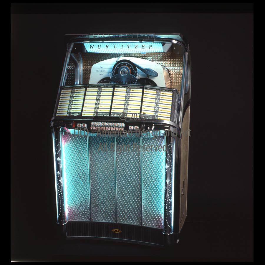 Jukebox Wurlitzer Mod. 2104 , U.S.A. 1957, 45 giri 104 selezioni