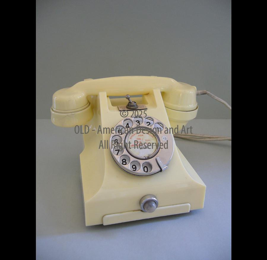 Telefono in bakelite bianca, British Ericson , Fra Bretagna 1948