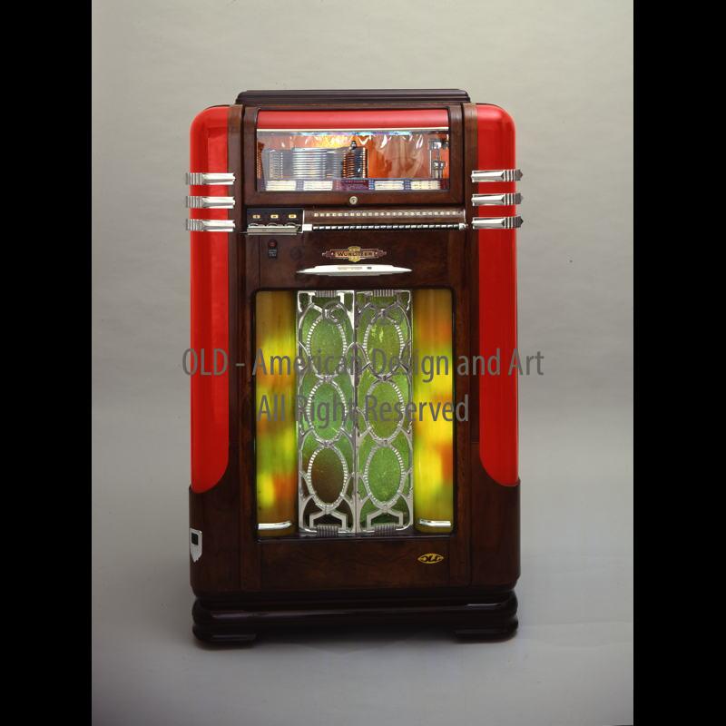 Juke Box Wurlitzer 500 ,U.S.A. 1938 disegnato da Paul Fuller ,78 giri ,24 selezioni