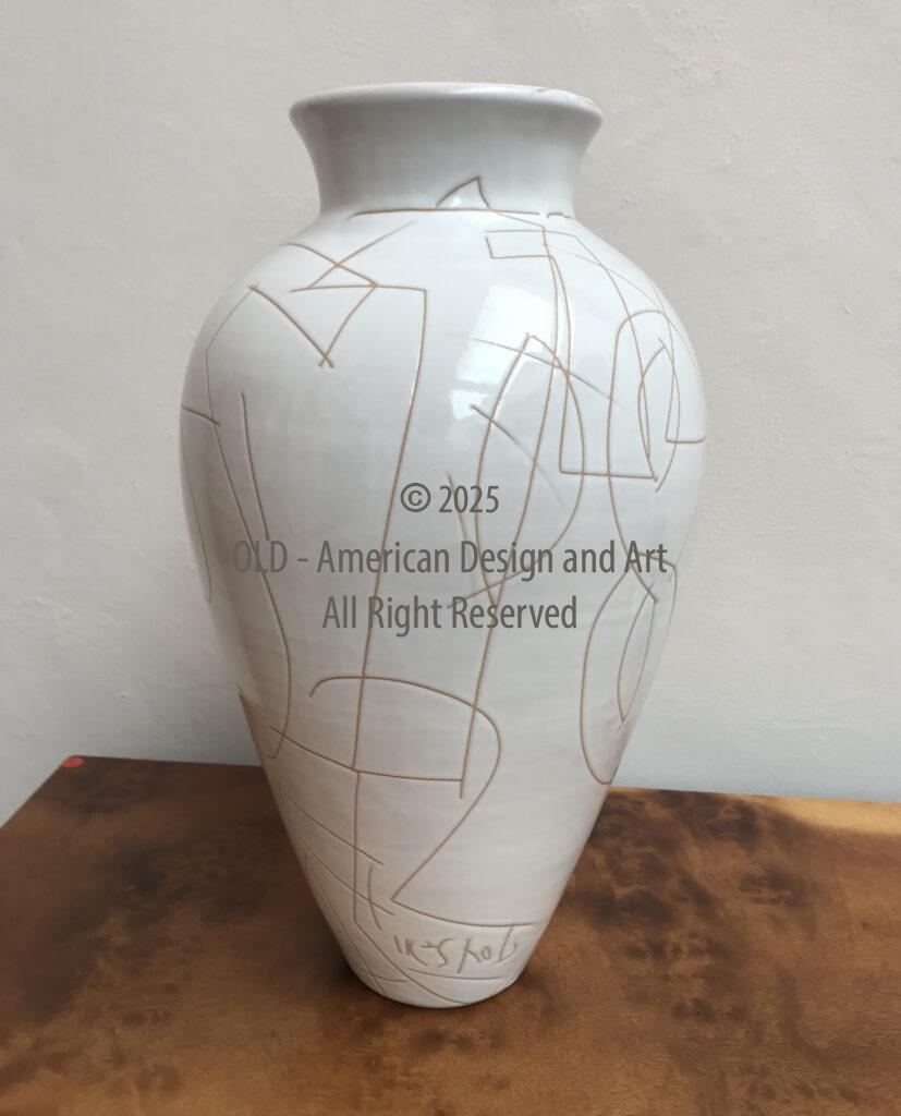 Ugo Nespolo vaso in maiolica dipinta Italia 2016