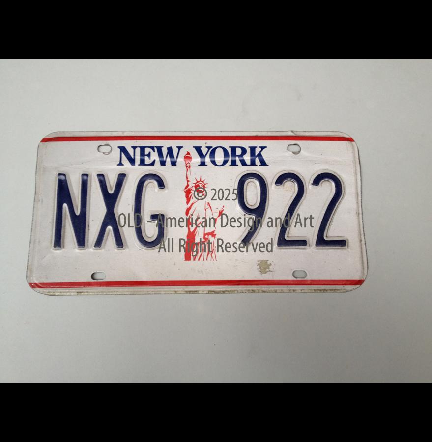Targa automobile in metallo , New York , U.S.A.