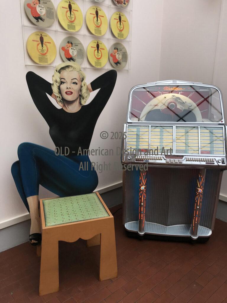 Sedia di Marilyn Monroe in legno dipinto ,serie limitata presentata al Maurizio Costanzo Schow negli anni 90
